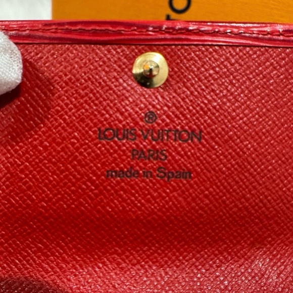 Louis Vuitton Epi 4 Ring Key Holder - Picture 5 of 12